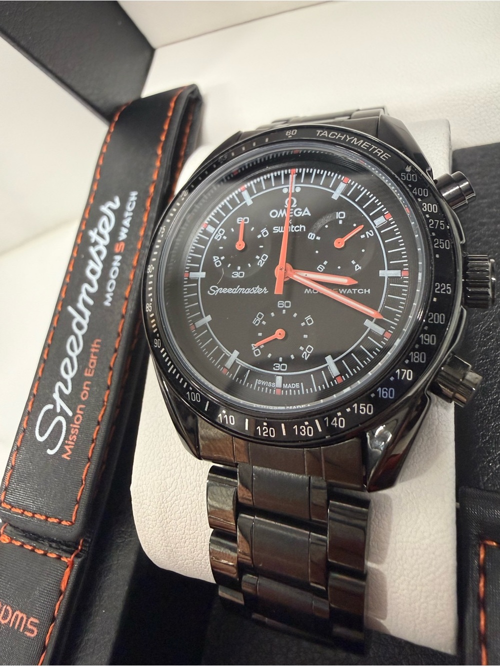 MoonSwatch MOD
MISSION ON EARTH-LAVA all Stainless Steel black